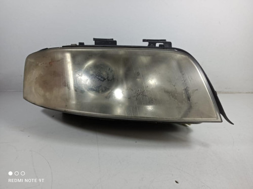 FARO DERECHO Audi A6 BERLINA (4B2) 