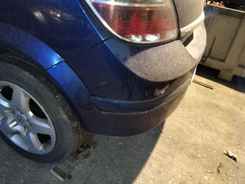 PARAGOLPES TRASERO Opel ASTRA H BERLINA 