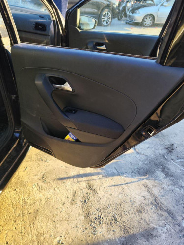 GUARNECIDO PUERTA TRASERA DERECHA Volkswagen POLO V (6R1) 
