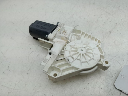 MOTOR ELEVALUNAS DELANTERO IZQUIERDO Audi A4 AVANT (8K5) 