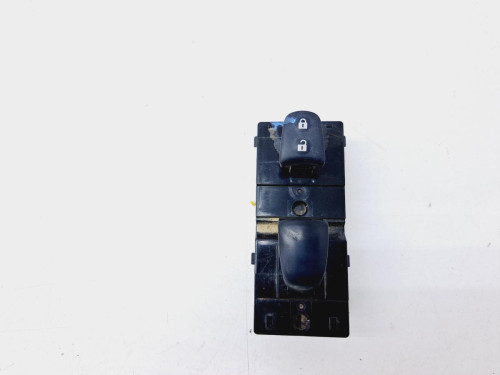 MANDO ELEVALUNAS DELANTERO DERECHO Nissan MICRA (K14) 