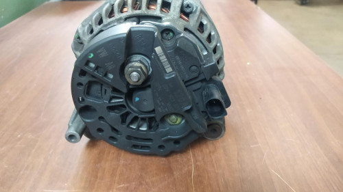 ALTERNADOR Volkswagen PASSAT BERLINA (3B3) 