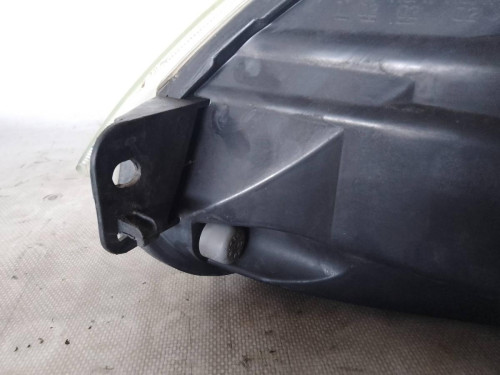 FARO DERECHO FORD FIESTA (CBK) 