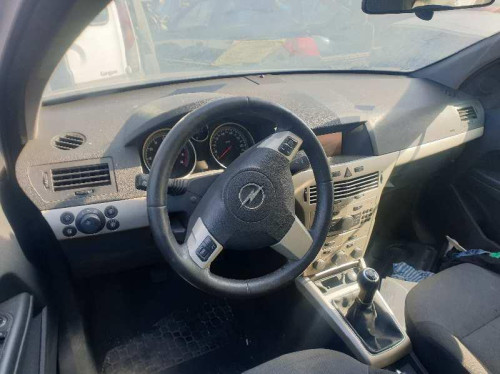  OPEL ASTRA H BERLINA 