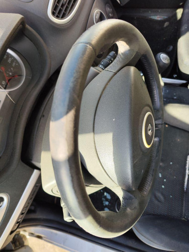 VOLANTE Renault CLIO III 