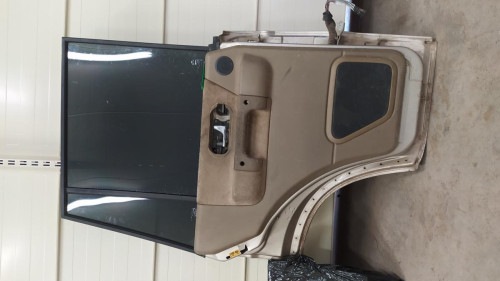 PUERTA TRASERA IZQUIERDA Land Rover DISCOVERY (LT) 
