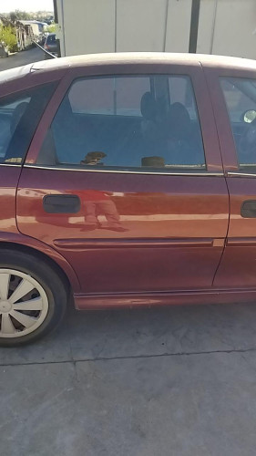 PUERTA TRASERA DERECHA Opel Vectra B Berlina (1995->) Opel Vectra B Berlina (1995->) 