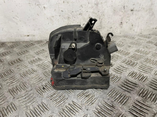 CERRADURA PUERTA DELANTERA DERECHA 