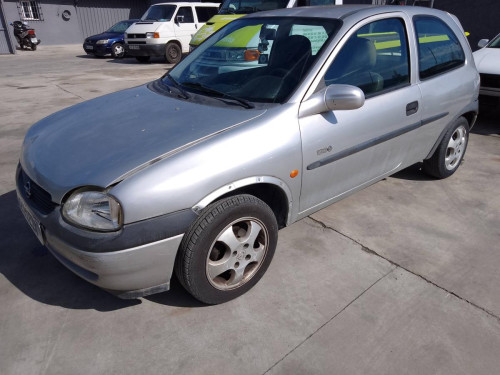 OPEL CORSA B — vehículo donante para recambios 