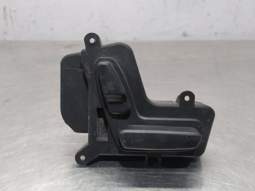  MANDO ASIENTO DELANTERO IZQUIERDO 