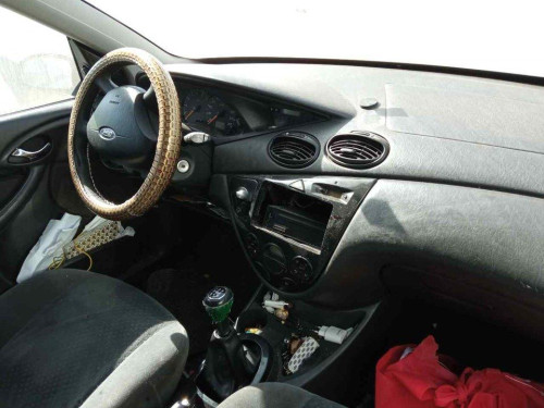  FORD FOCUS BERLINA (CAK) 