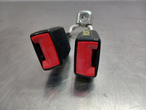  ENGANCHE CINTURON TRASERO CENTRAL SEAT IBIZA BERLINA (6J5) 