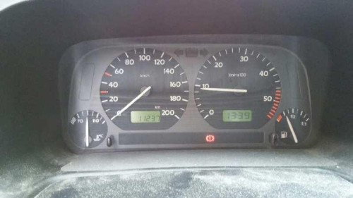  VOLKSWAGEN VENTO (1H2) 