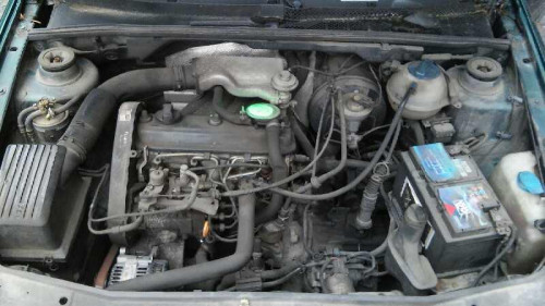  VOLKSWAGEN VENTO (1H2) 
