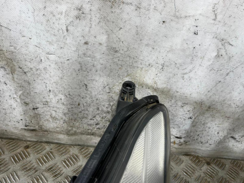FARO IZQUIERDO 