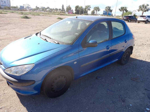 PEUGEOT 206 — vehículo donante para recambios 