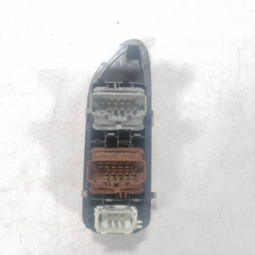  MANDO ELEVALUNAS DELANTERO IZQUIERDO Renault LAGUNA II (BG0) 