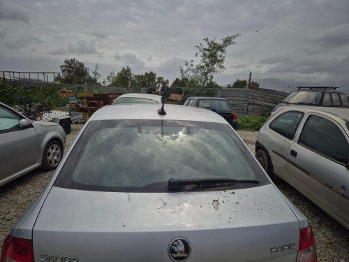  LUZ CENTRAL DE FRENO, SKODA, RAPID (NH) 