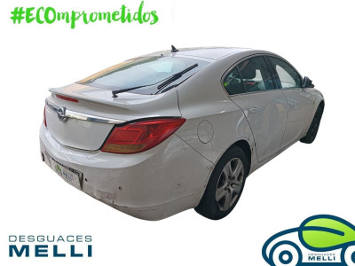 OPEL INSIGNIA BERLINA