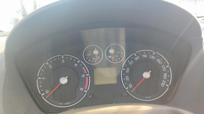 FORD FIESTA (CBK)