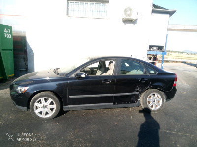 VOLVO S40 BERLINA