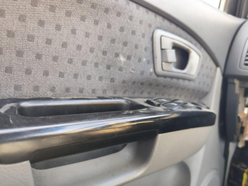 MANETA INTERIOR DELANTERA IZQUIERDA Kia CARENS (RS) 