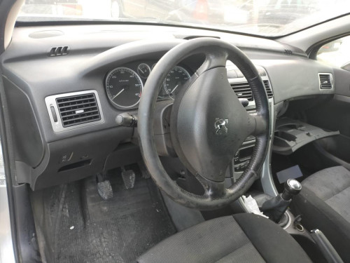 PEUGEOT 307 (S1)(04.2001) — vehículo donante para recambios 