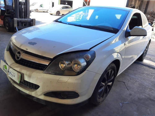 OPEL ASTRA H GTC — автомобиль-донор на запчасти 