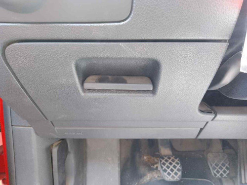 GUANTERA Volkswagen GOLF VI (5K1)(10.2008) 