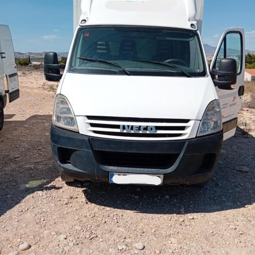 IVECO DAILY FURGÓN — автомобиль-донор на запчасти 