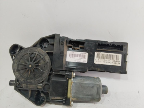 MOTOR ELEVALUNAS DELANTERO IZQUIERDO Renault MEGANE III BERLINA 5P 