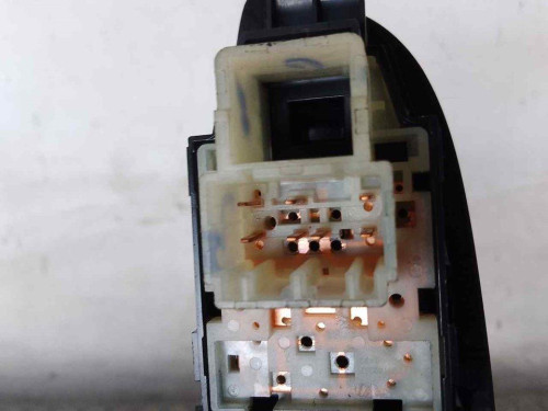 MANDO ELEVALUNAS DELANTERO IZQUIERDO HYUNDAI I20 (GB) 