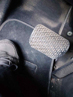 PEDAL FRENO