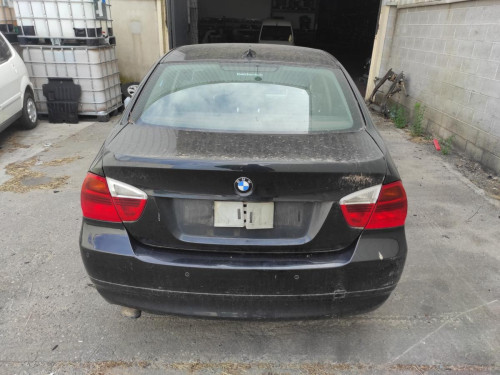 BMW SERIE 3 BERLINA (E90) — vehículo donante para recambios 