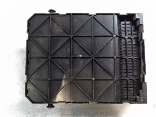  CAJA RELES / FUSIBLES CITROEN C4 BERLINA 