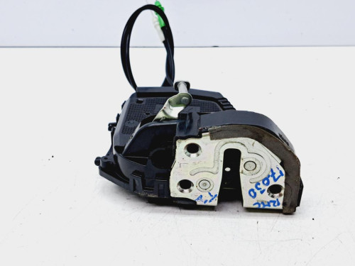 CERRADURA PUERTA TRASERA IZQUIERDA Toyota YARIS (KSP9/SCP9/NLP9) 