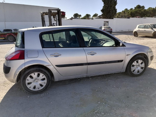 RENAULT MEGANE II BERLINA 5P — автомобиль-донор на запчасти 