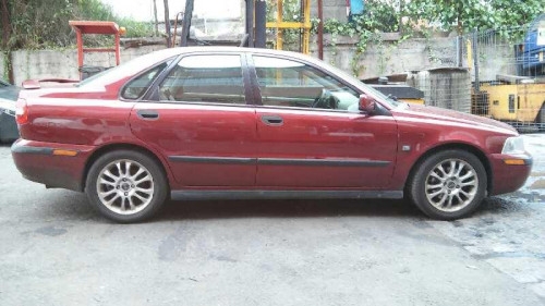  VOLVO S40 BERLINA 