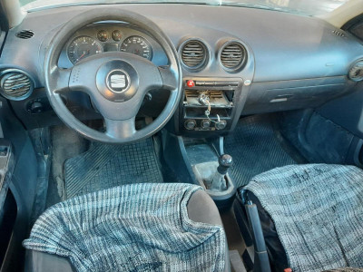 SEAT CORDOBA BERLINA (6L2)