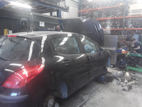 PEUGEOT 308 SW — автомобиль-донор на запчасти 