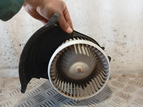 MOTOR CALEFACCION 