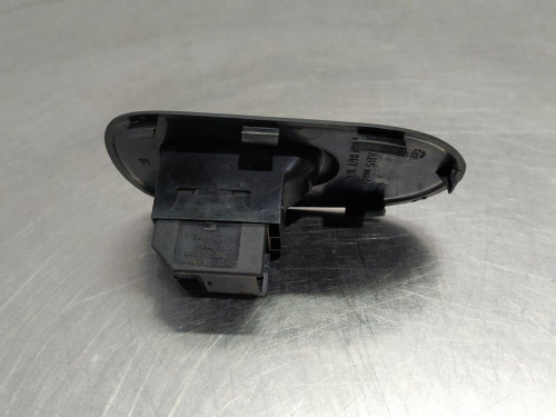  MANDO ELEVALUNAS DELANTERO DERECHO SEAT LEON (1M1) 