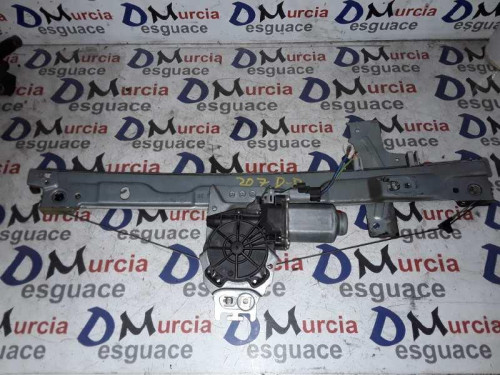 ELEVALUNAS DELANTERO DERECHO 