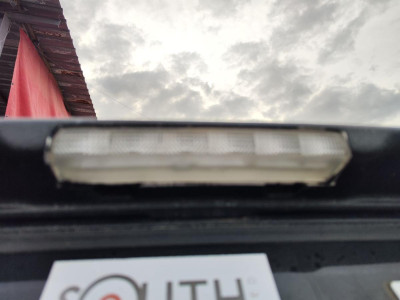 LUZ CENTRAL DE FRENO