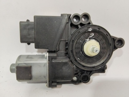 MOTOR ELEVALUNAS DELANTERO DERECHO Kia CEED (JD) 