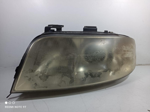 FARO IZQUIERDO Audi A6 BERLINA (4B2) 