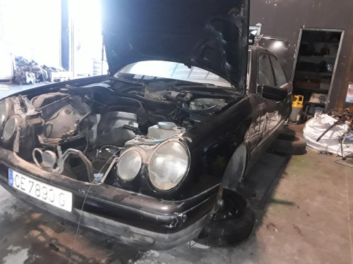 MERCEDES-BENZ CLASE E (BM 210) BERLINA — автомобиль-донор на запчасти 
