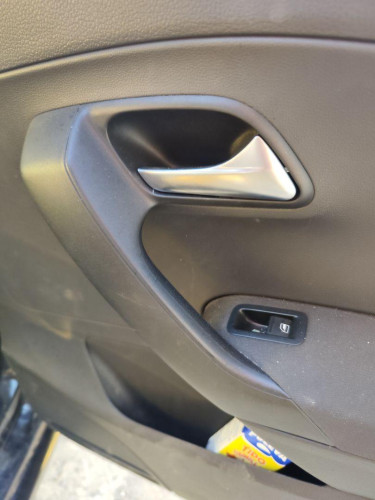 MANETA INTERIOR TRASERA DERECHA VOLKSWAGEN POLO V (6R1) 