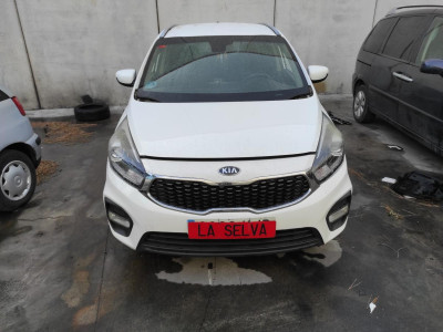 KIA CARENS (RP)