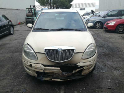 LANCIA YPSILON (101)